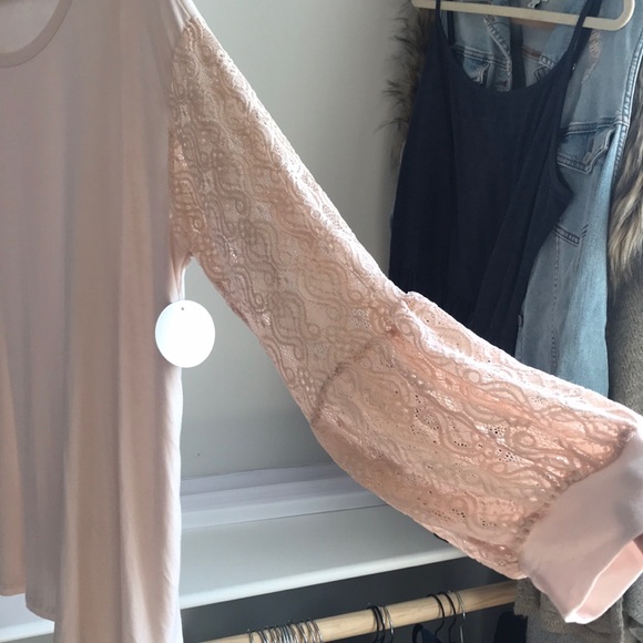 Boho top! - Picture 2 of 2